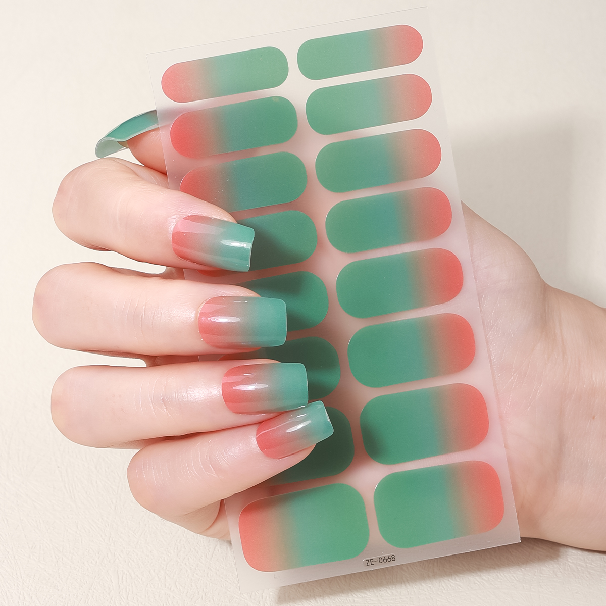 16Tips Full Cover Gradient Nai – Full Cover Adhesive recenzja i cena